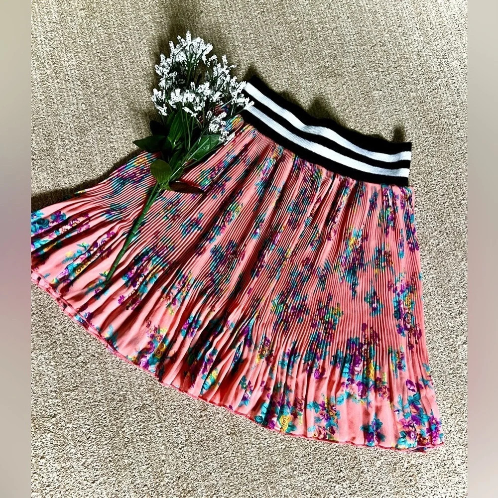 Rue21 NWT Varsity Stripe Floral Pleated Skirt - XS